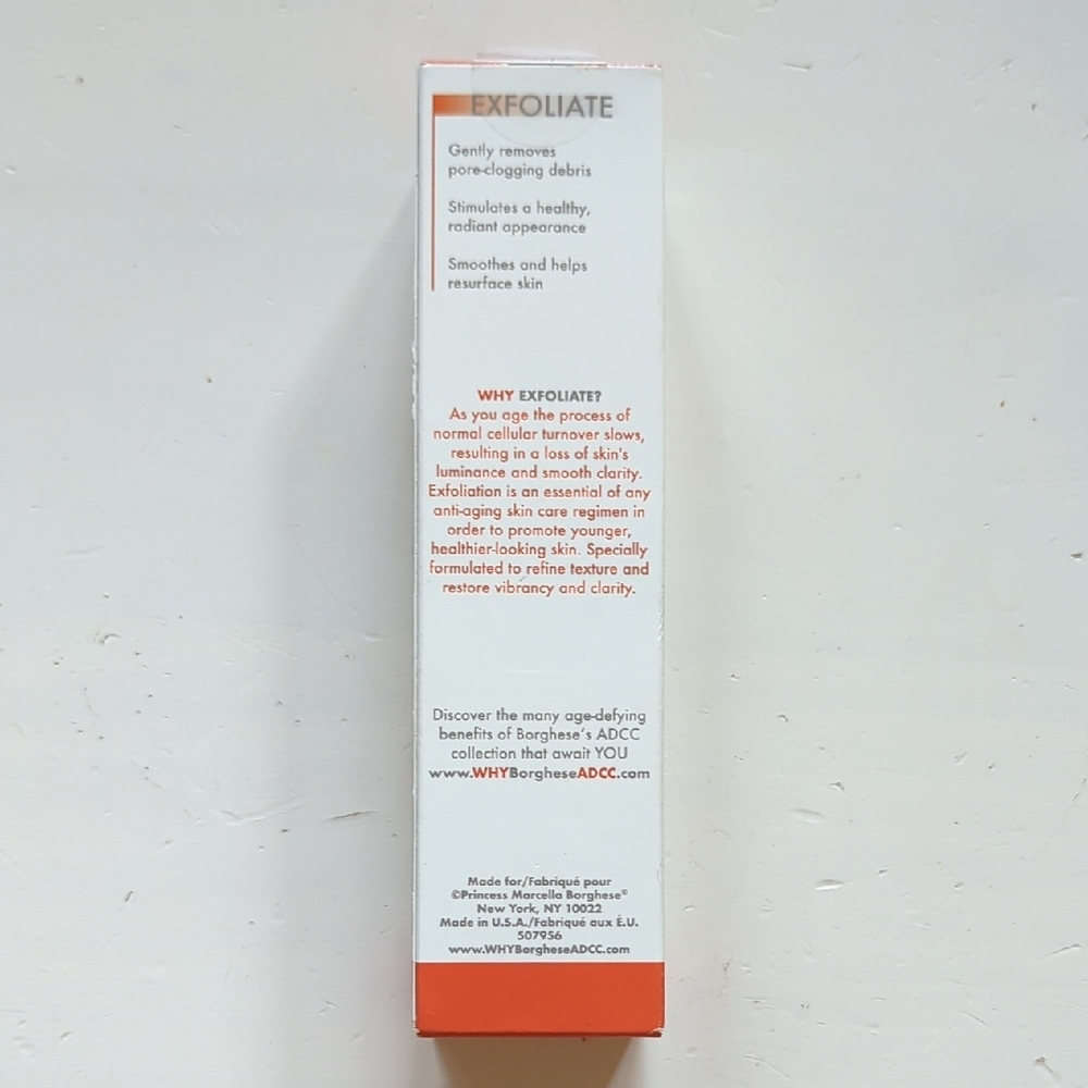 New Borghese Exfoliate Facial Scrub - Picture 2 of 3